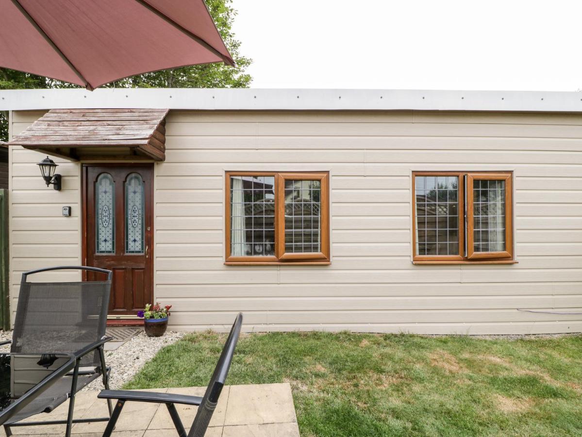 Wisteria Chalet Cote Bagian luar foto